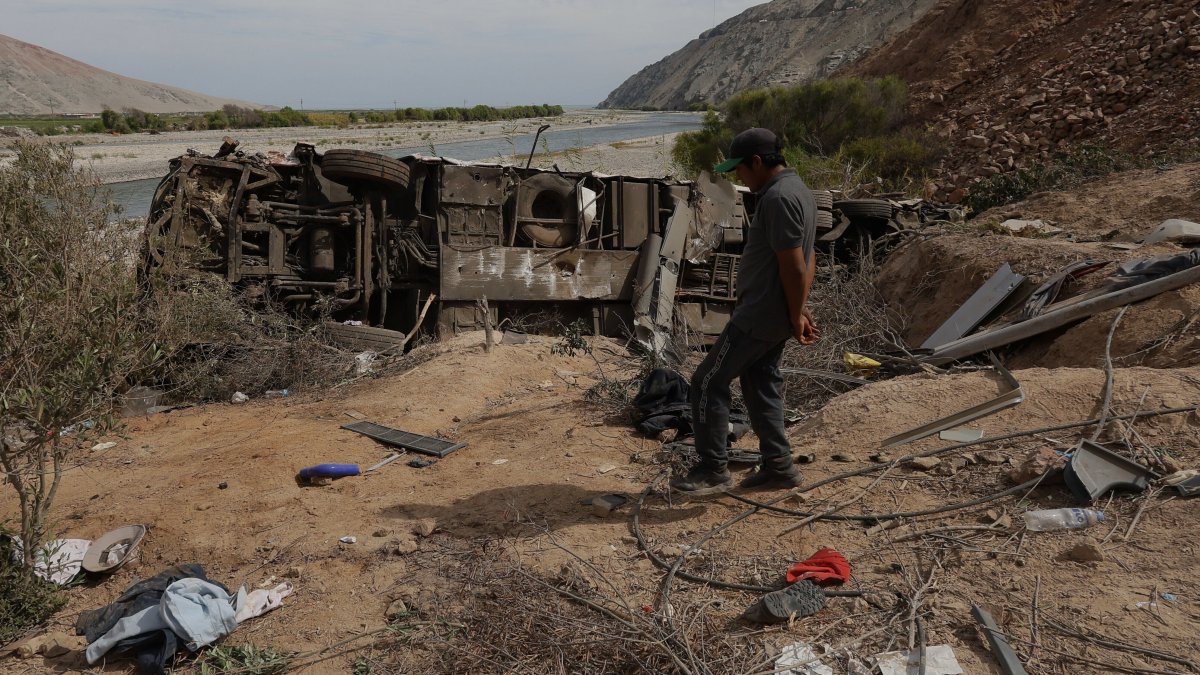Tragedia en Peru: choque de autobus con otro vehiculo deja 37 muertos